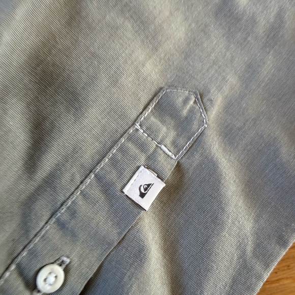Quiksilver Men’s Long Sleeve Button Down Shirt Sage Size Medium Regular Fit - Picture 11 of 12